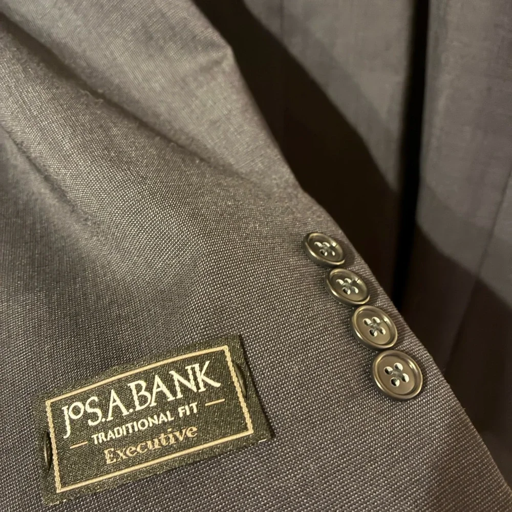 Jos. A. Bank Dark Grey Suit - Never Worn - New in bag with tags - Picture 9 of 13
